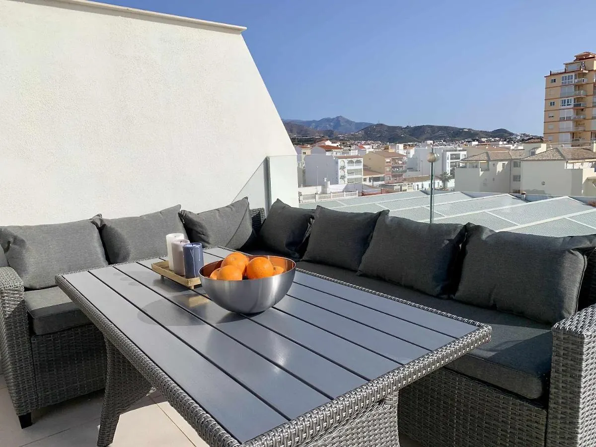 Elegant Penthouse With Sea Views In Torrox Lägenhet